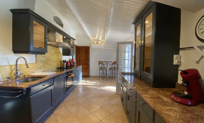Sainte Maxime - Villa de charme avec aperçu mer & piscine, Golfe de Saint-Tropez, VPA Immobilier